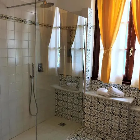 Corner Ulivo בית הארחה