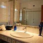 Corner Ulivo בית הארחה 3*